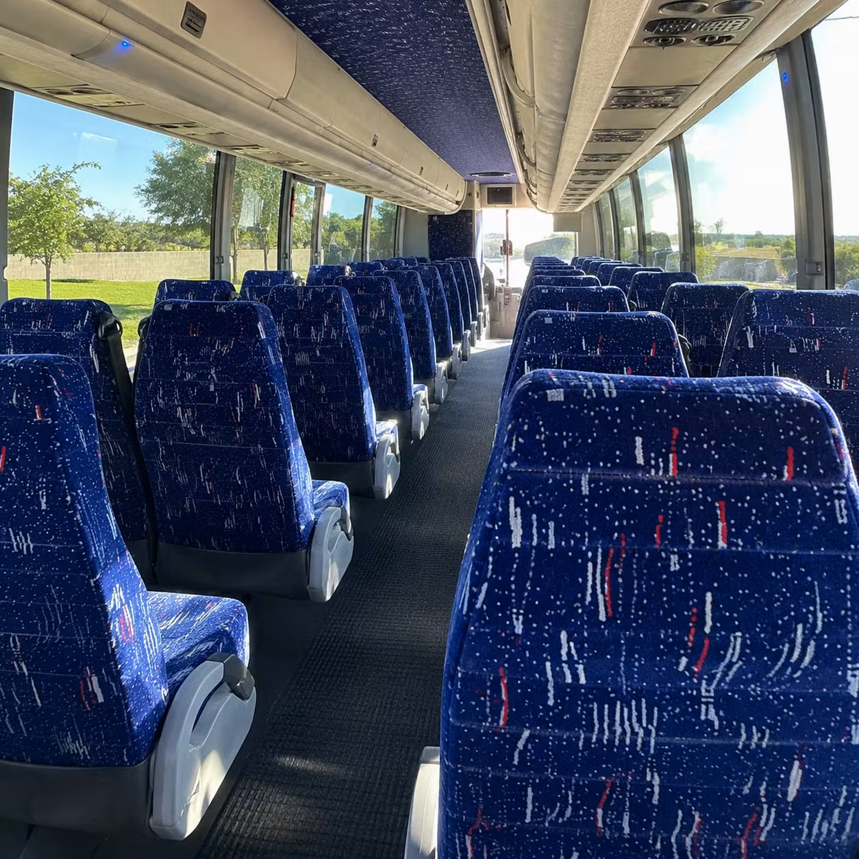 des moines government bus rentals