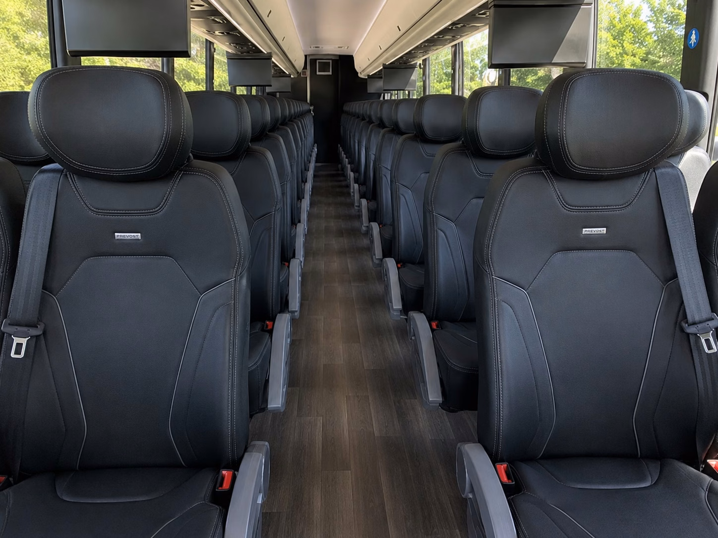 wedding transportation in des moines and all the surrounding areas